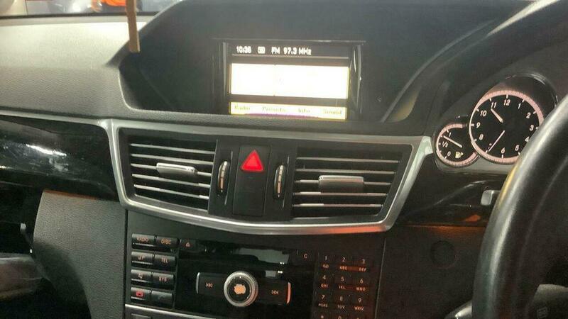 Used Mercedes-Benz E Class 2011 for sale - 76596071: Photo 19