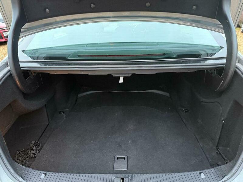 Used Mercedes-Benz E Class 2011 for sale - 76596071: Photo 28