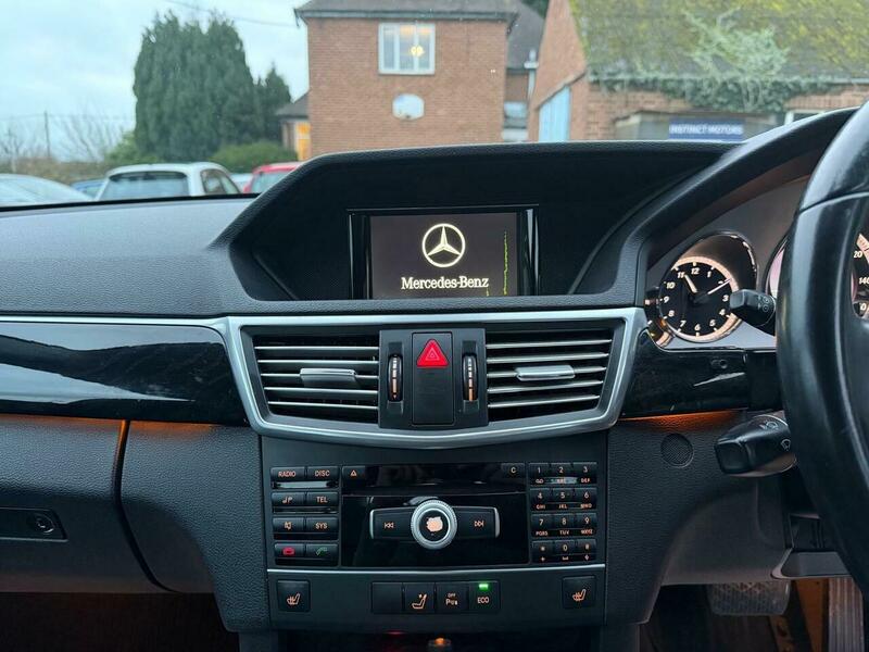 Used Mercedes-Benz E Class 2011 for sale - 76596071: Photo 35