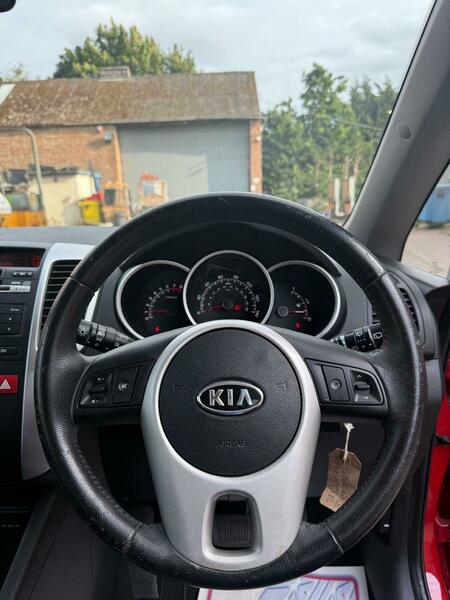 Used Kia Venga 2010 for sale - 75445023: Photo 21