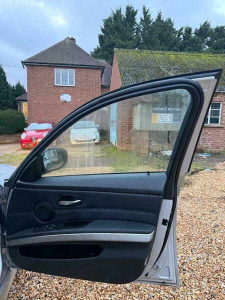 Used BMW 3 Series 2011 for sale - 76368380: Photo 22