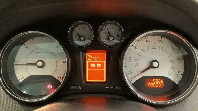 Used Peugeot 308 2013 for sale - 77020522: Photo 12