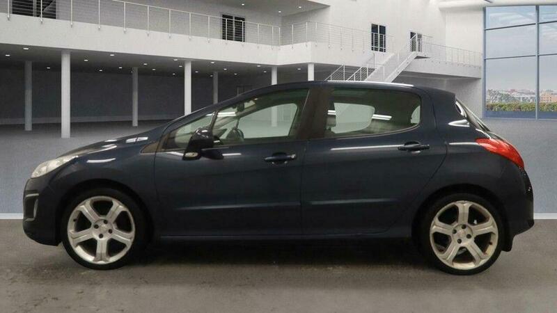 Used Peugeot 308 2013 for sale - 77020522: Photo 7