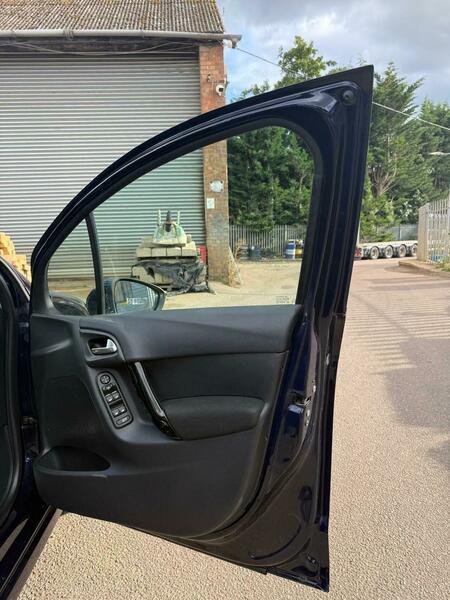 Vehicle 33