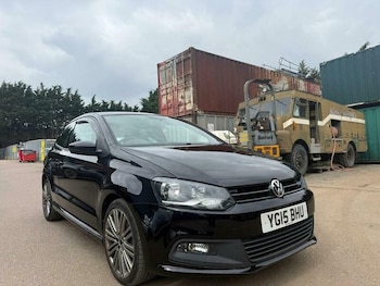 Used Volkswagen Polo 2015 for sale - 75243177: Photo
