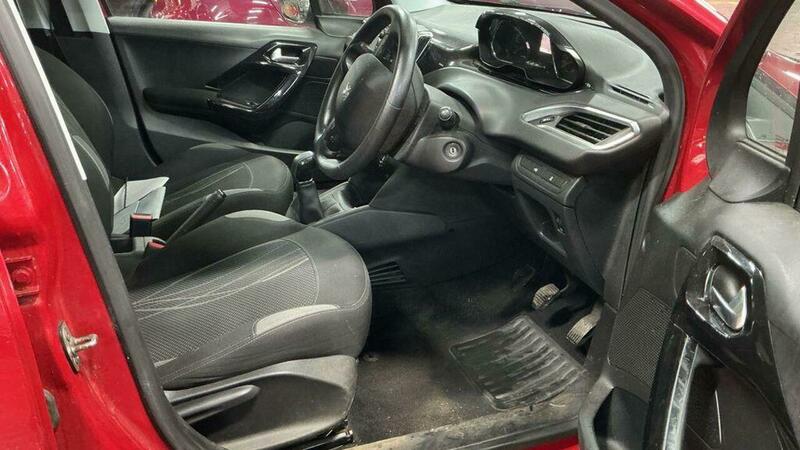 Used Peugeot 208 2013 for sale - 76559714: Photo 11