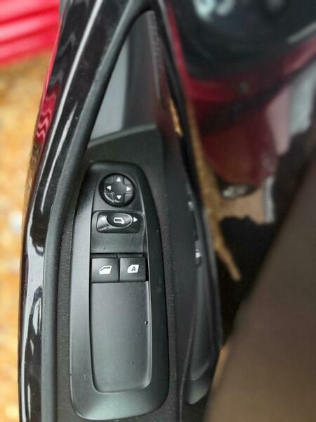 Used Peugeot 208 2013 for sale - 76559714: Photo 19