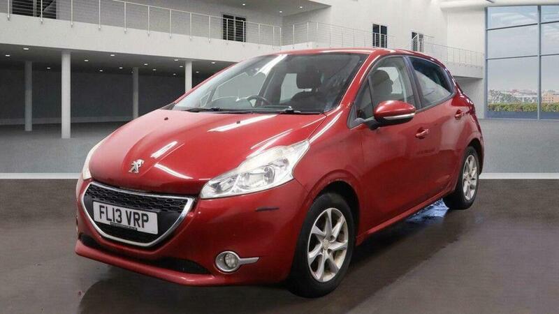 Used Peugeot 208 2013 for sale - 76559714: Photo 2