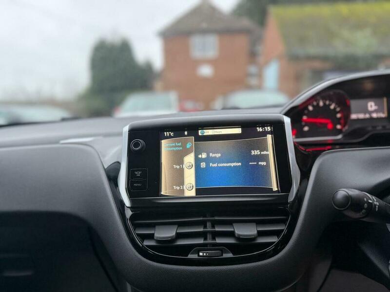 Used Peugeot 208 2013 for sale - 76559714: Photo 24