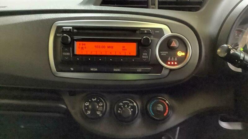 Used Toyota Yaris 2012 for sale - 77564128: Photo 14