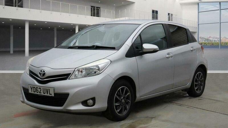 Used Toyota Yaris 2012 for sale - 77564128: Photo 2