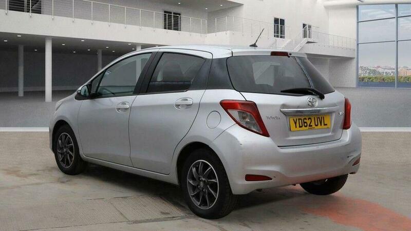 Used Toyota Yaris 2012 for sale - 77564128: Photo 4