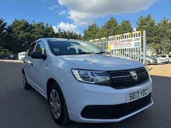 Used Dacia Sandero 2017 for sale - 75974738: Photo