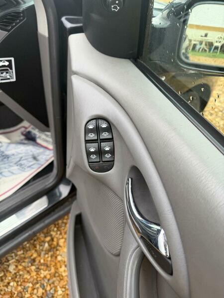 Used Ford Focus 2000 for sale - 77007825: Photo 21