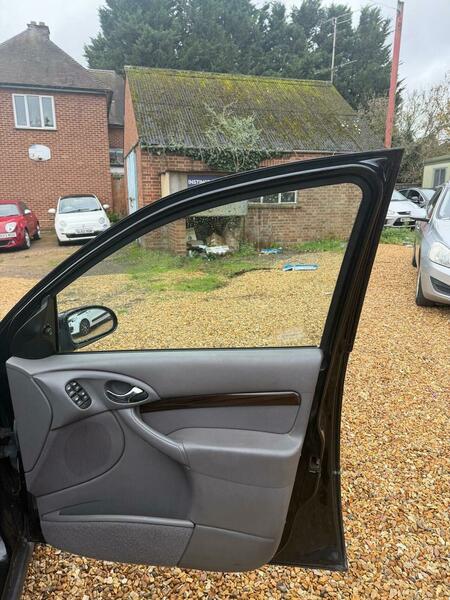 Used Ford Focus 2000 for sale - 77007825: Photo 22