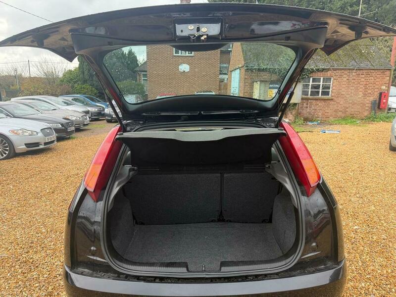 Used Ford Focus 2000 for sale - 77007825: Photo 25