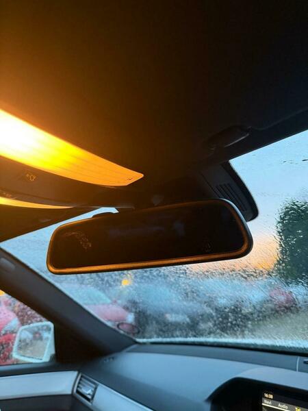 Used Mercedes-Benz E Class 2010 for sale - 76751519: Photo 35