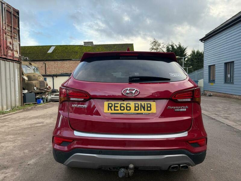 Used Hyundai Santa Fe 2016 for sale - 77395029: Photo 11