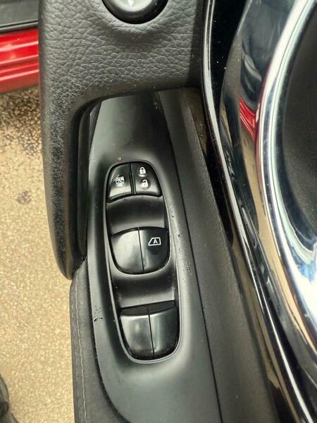 Used Nissan Qashqai 2015 for sale - 76236316: Photo 32