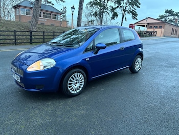Used Fiat Grande Punto 2009 for sale - 76761896: Photo