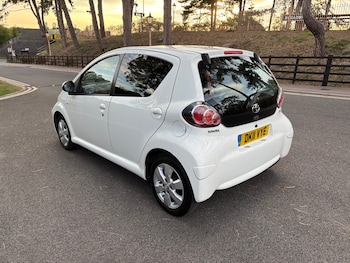 Used Toyota AYGO 2011 for sale - 75856464: Photo