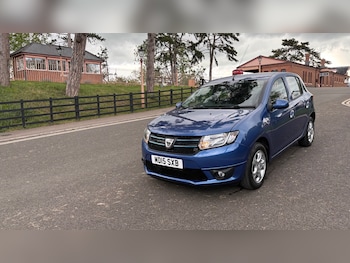 Used Dacia Sandero 2015 for sale - 78612377: Photo