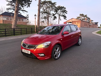 Used Kia Ceed 2010 for sale - 77084296: Photo