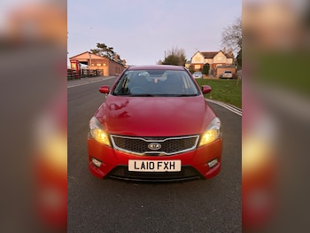 Used Kia Ceed 2010 for sale - 77084296: Photo