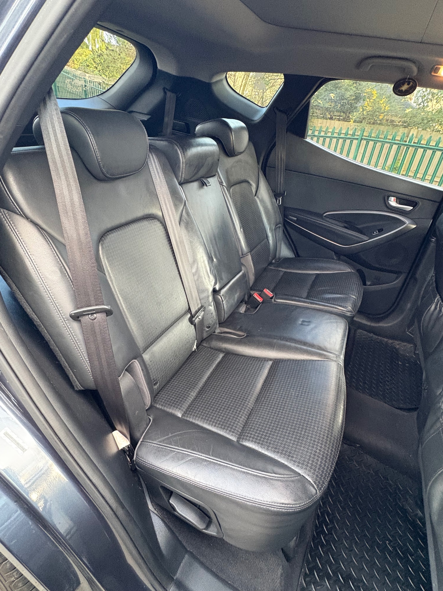 Used Hyundai Santa Fe 2012 for sale - 76439989: Photo 16