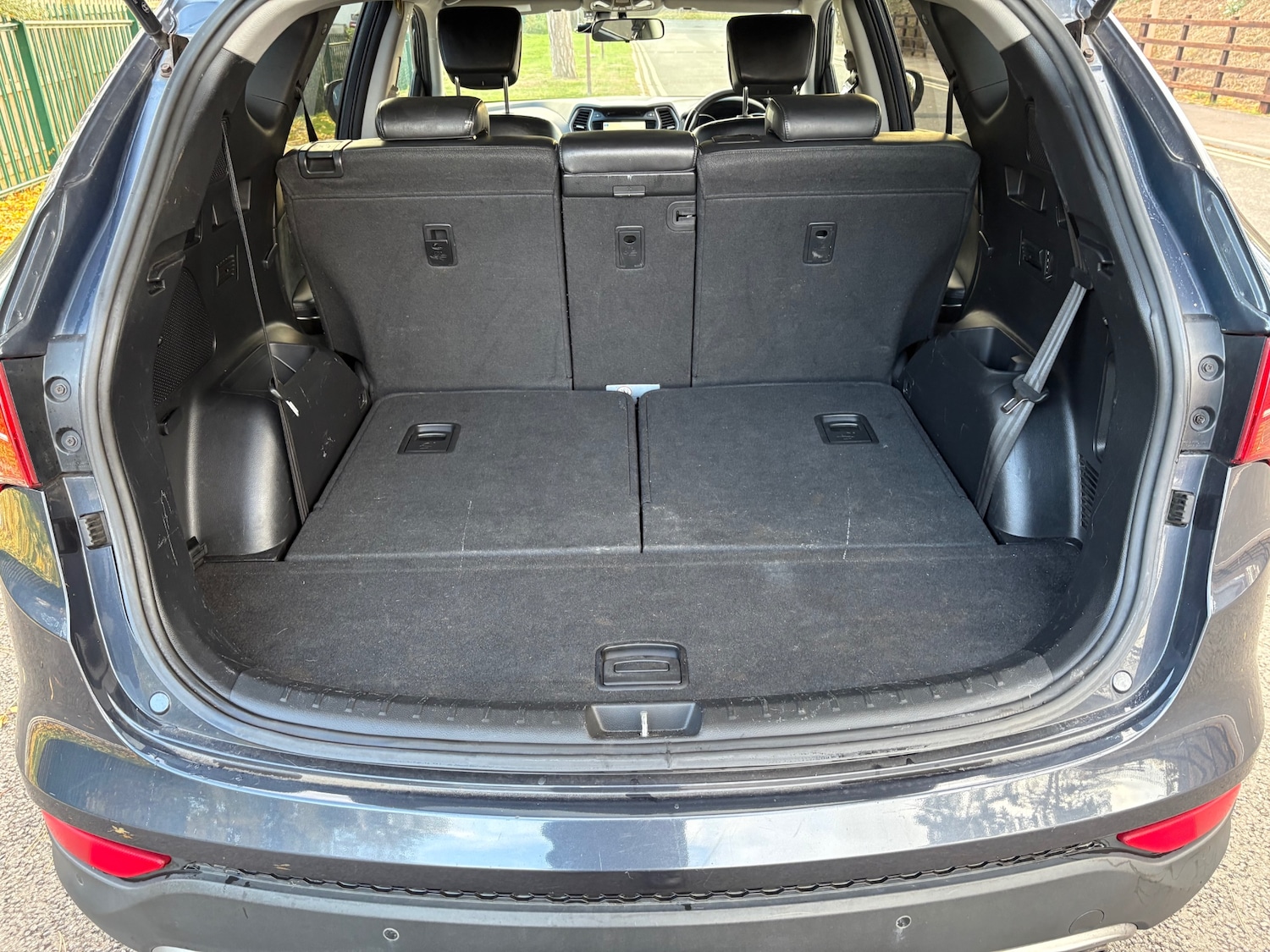 Used Hyundai Santa Fe 2012 for sale - 76439989: Photo 17