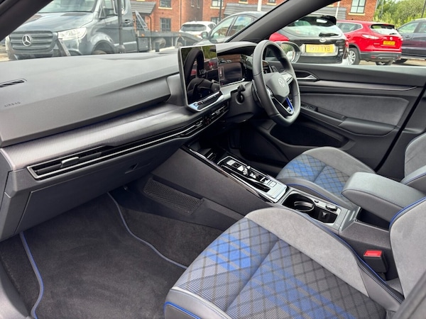 Used Volkswagen Golf 2025 for sale - 75432809: Photo 11