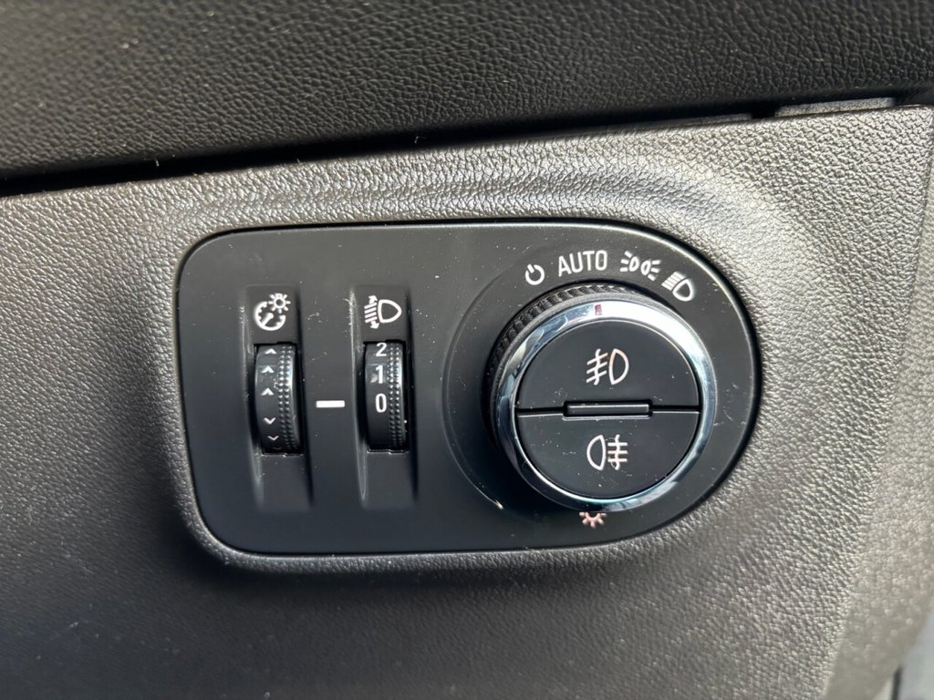 Used Vauxhall Corsa 2017 for sale - 77188694: Photo 11