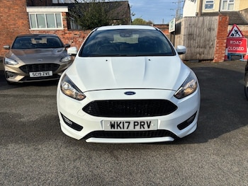 Used Ford Focus 2017 for sale - 76147717: Photo 3