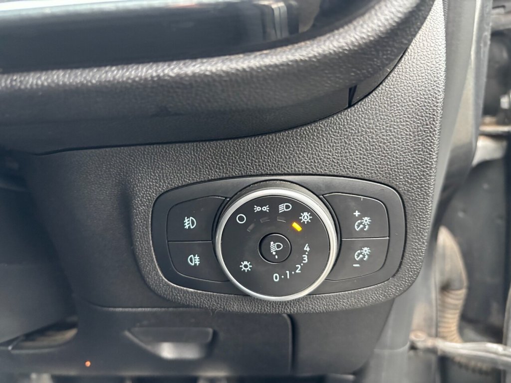 Used Ford Fiesta 2018 for sale - 78082934: Photo 11