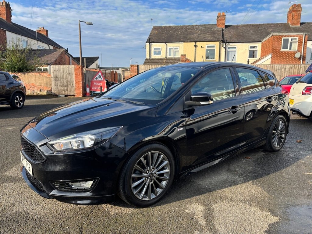 Used Ford Focus 2017 for sale - 76148114: Photo 3