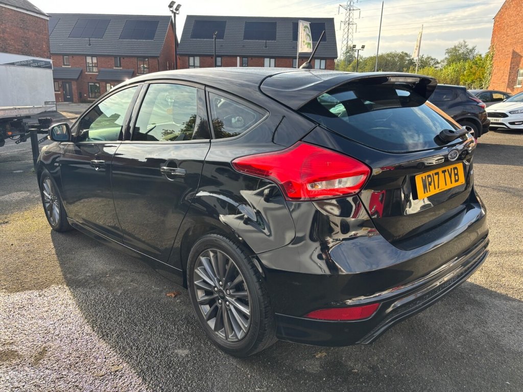 Used Ford Focus 2017 for sale - 76148114: Photo 4