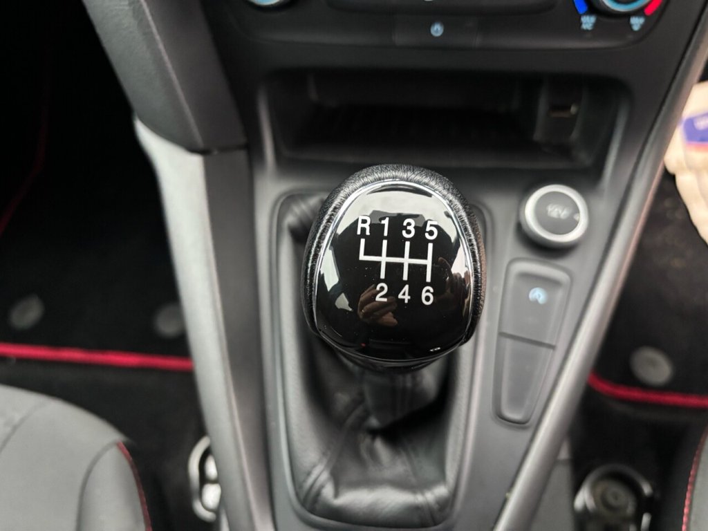 Used Ford Focus 2018 for sale - 76985938: Photo 14