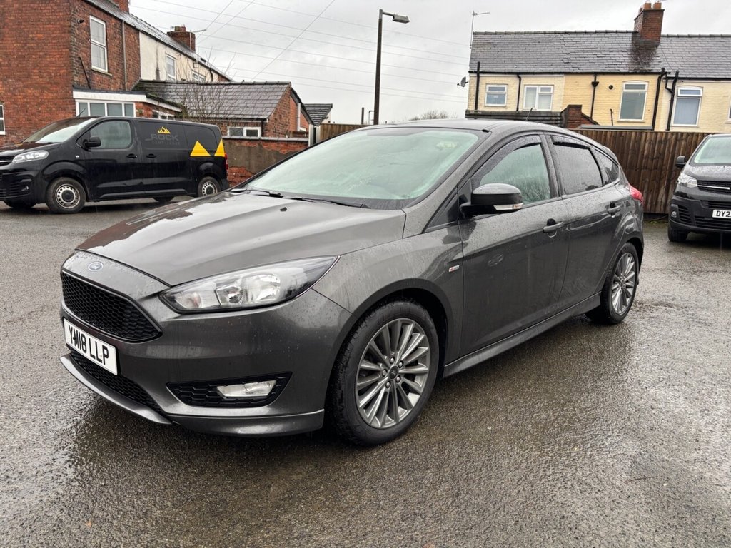 Used Ford Focus 2018 for sale - 76985938: Photo 4