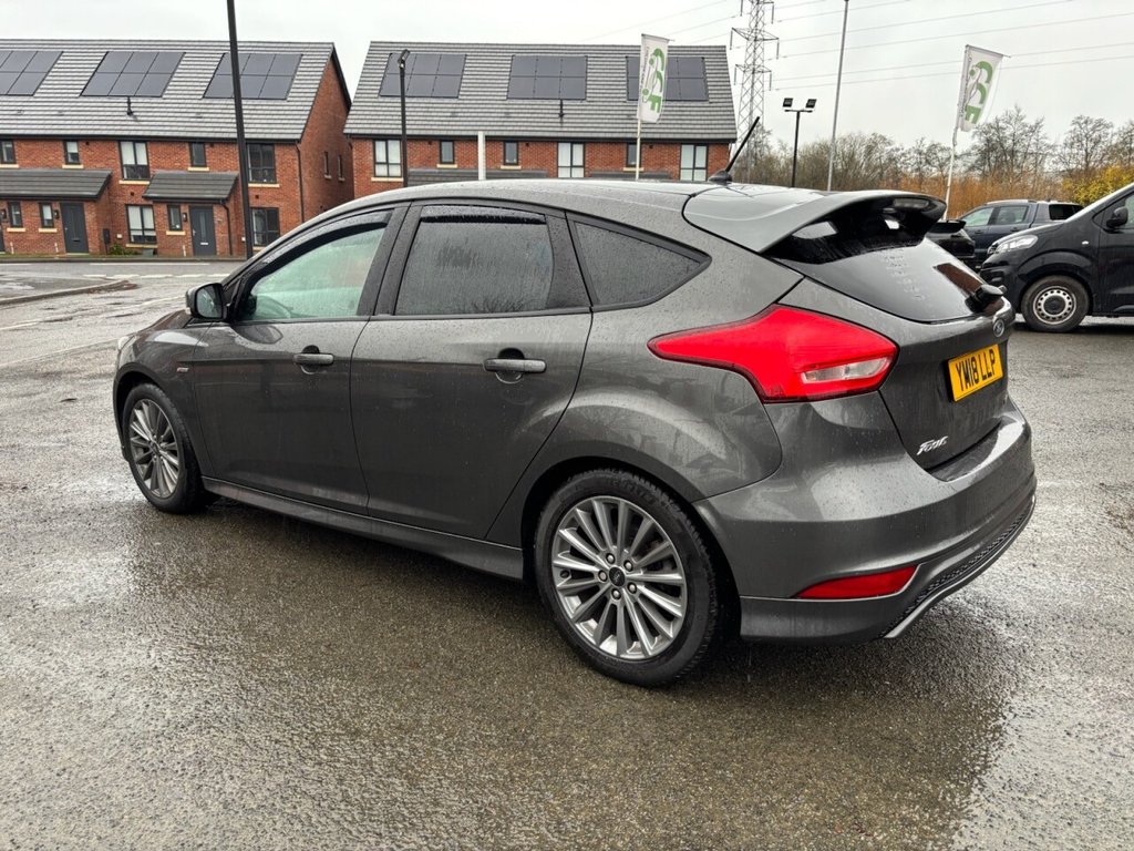 Used Ford Focus 2018 for sale - 76985938: Photo 5