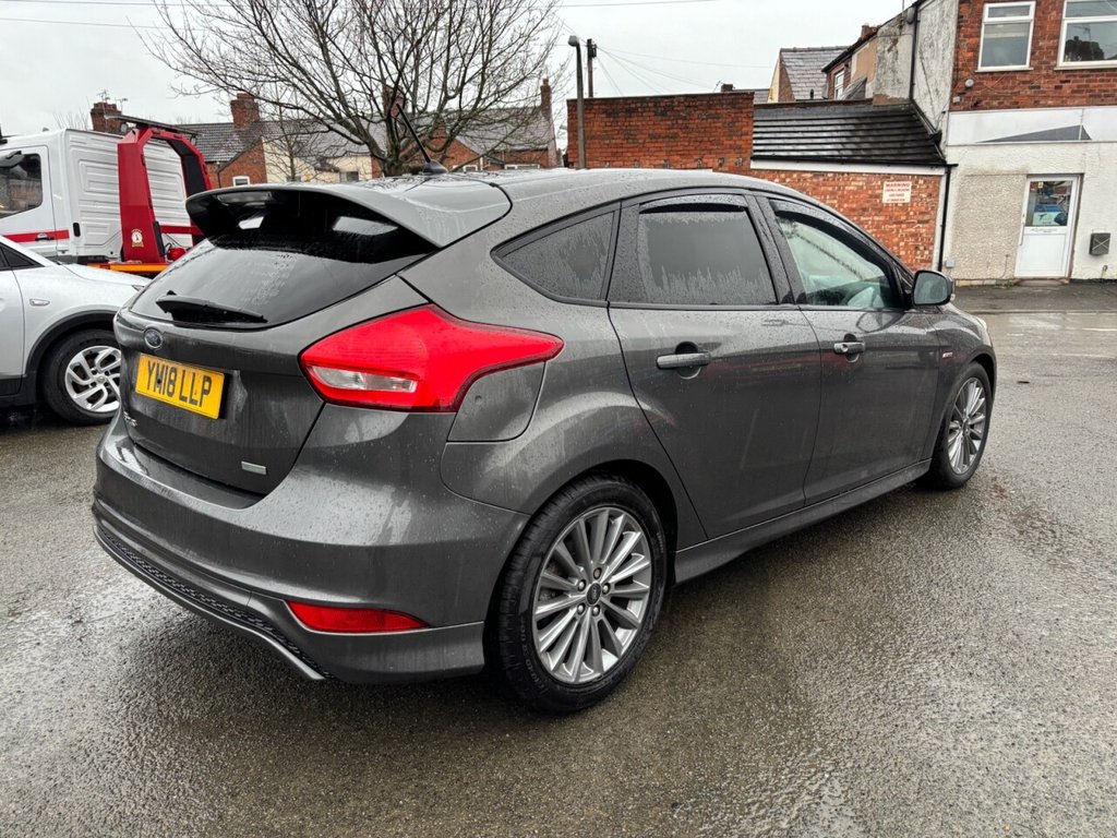 Used Ford Focus 2018 for sale - 76985938: Photo 8