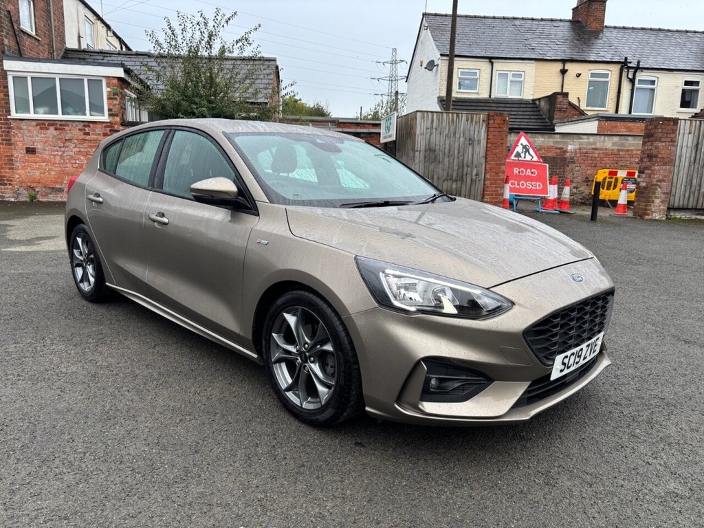Used Ford Focus 2019 for sale - 76132494: Photo 1
