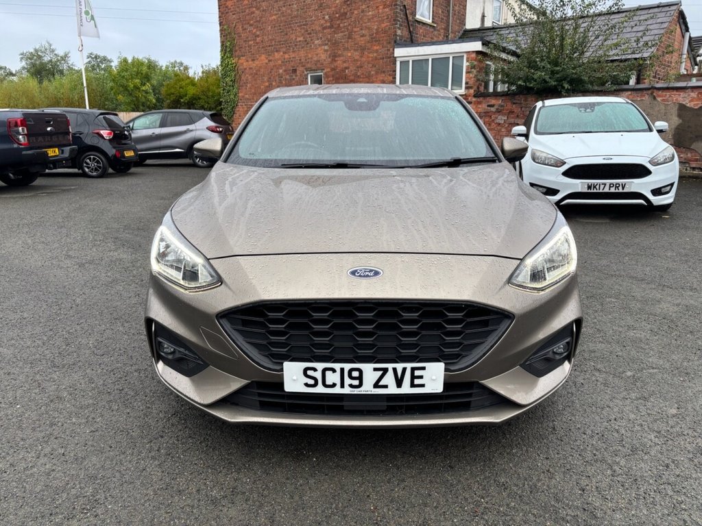 Used Ford Focus 2019 for sale - 76132494: Photo 2