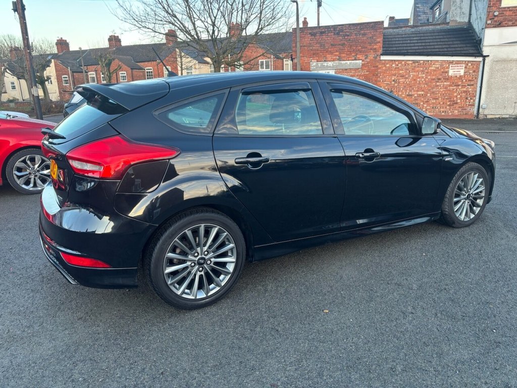 Used Ford Focus 2017 for sale - 77188699: Photo 5