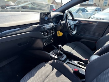 Used Ford Focus 2019 for sale - 78688813: Photo