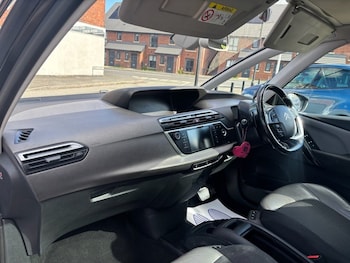 Used Citroen Grand C4 Picasso 2015 for sale - 78598188: Photo