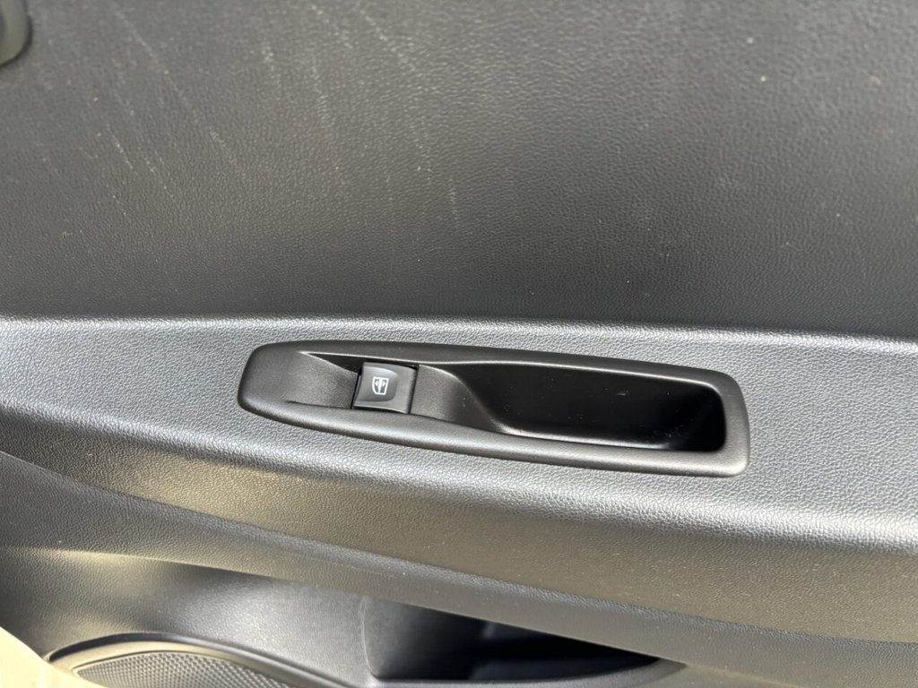 Used Renault Captur 2016 for sale - 76345823: Photo 10