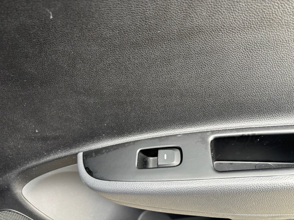 Used Hyundai i10 2019 for sale - 76105932: Photo 7
