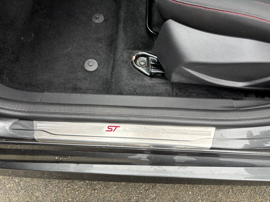 Used Ford Focus 2017 for sale - 77451876: Photo 7