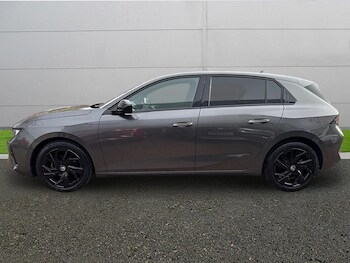 Used Vauxhall Astra 2023 for sale - 77588577: Photo