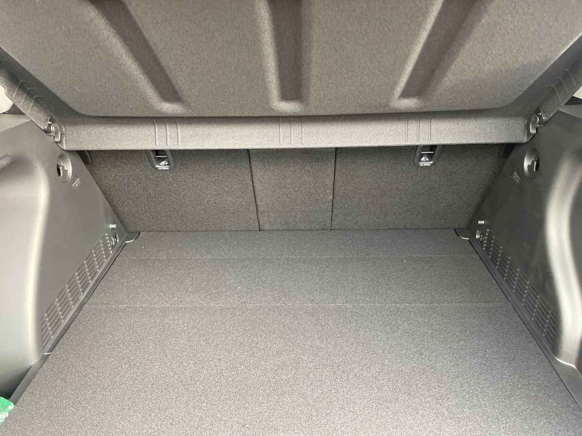 Used Hyundai KONA 2025 for sale - 77002596: Photo 12